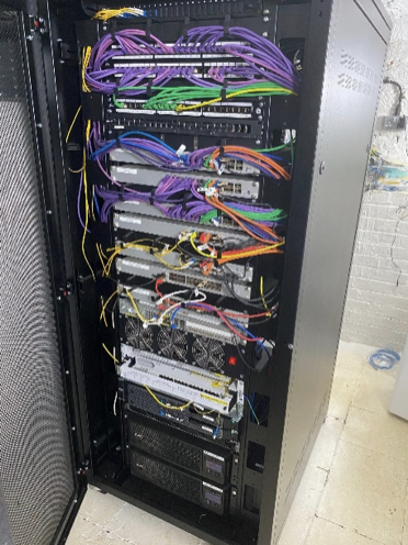 Busy Compter Cabinet